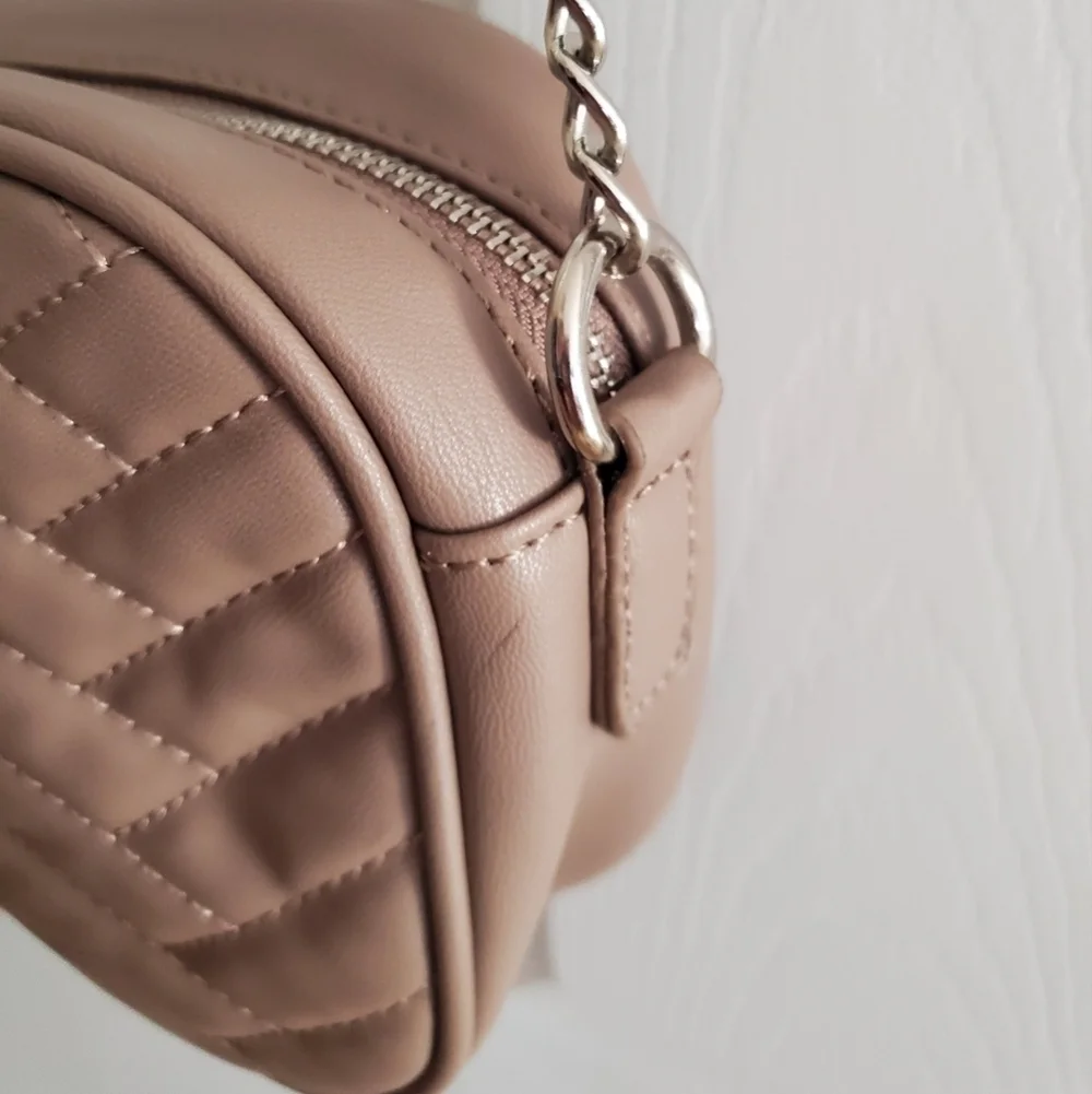 Badgley Mischka Camera bag with slip pocket in Taupe Vegan Leather
